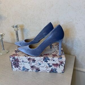 Women’s Antonio Melani Light Blue Velvet Heels, Size 11